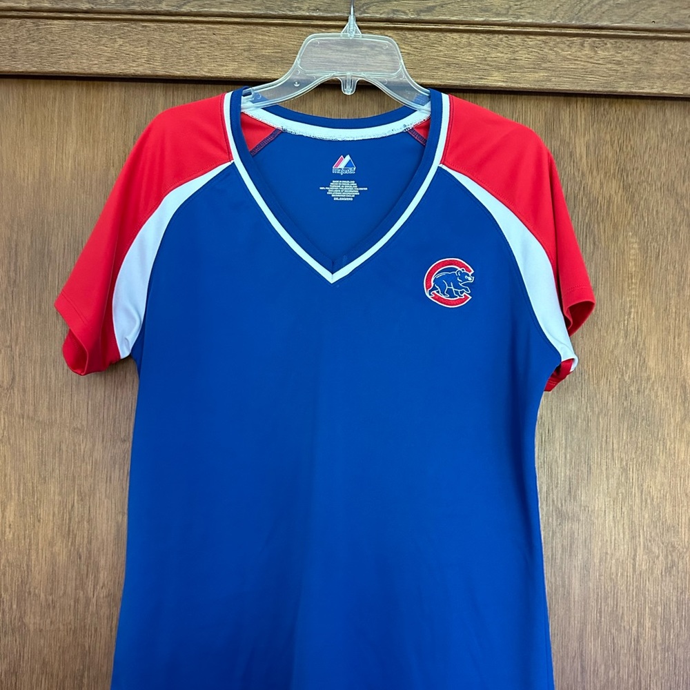 Chicago Cubs v neck